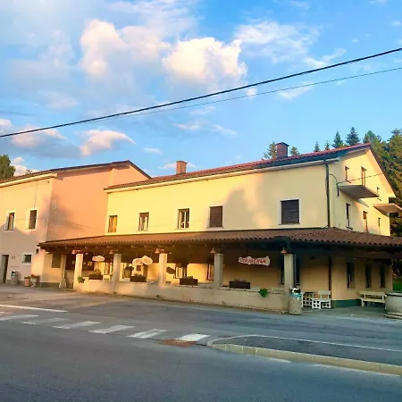 Gostinjska kuća Gostisce Stari Grad *
